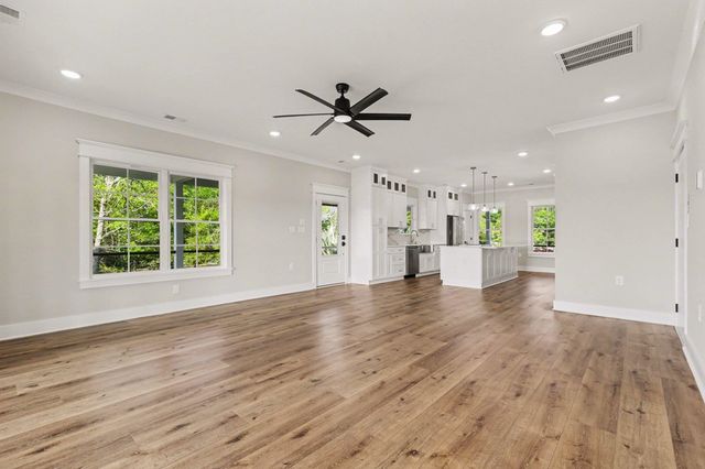 600 Elizabeth Dr., Murrells Inlet, SC 29576