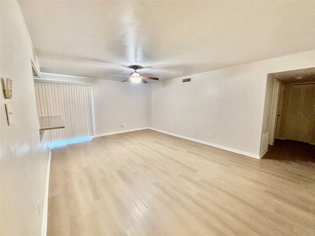 809 Cielo Vista Drive, Grand Prairie, TX 75052