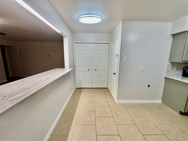 809 Cielo Vista Drive, Grand Prairie, TX 75052