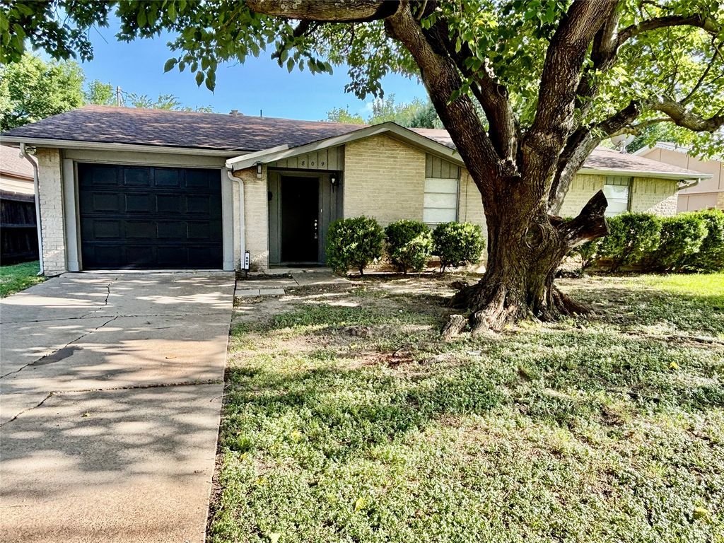 809 Cielo Vista Drive, Grand Prairie, TX 75052