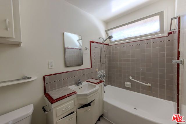 3821 Lockland Drive, Los Angeles, CA 90008