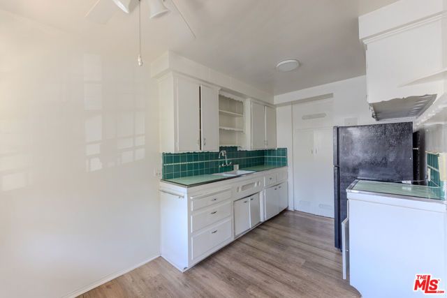 3821 Lockland Drive, Los Angeles, CA 90008