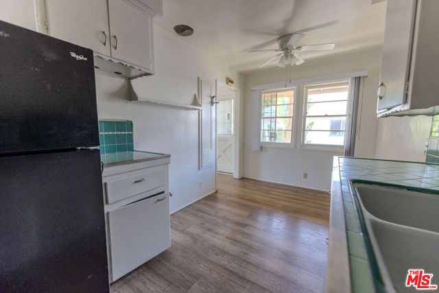 3821 Lockland Drive, Los Angeles, CA 90008