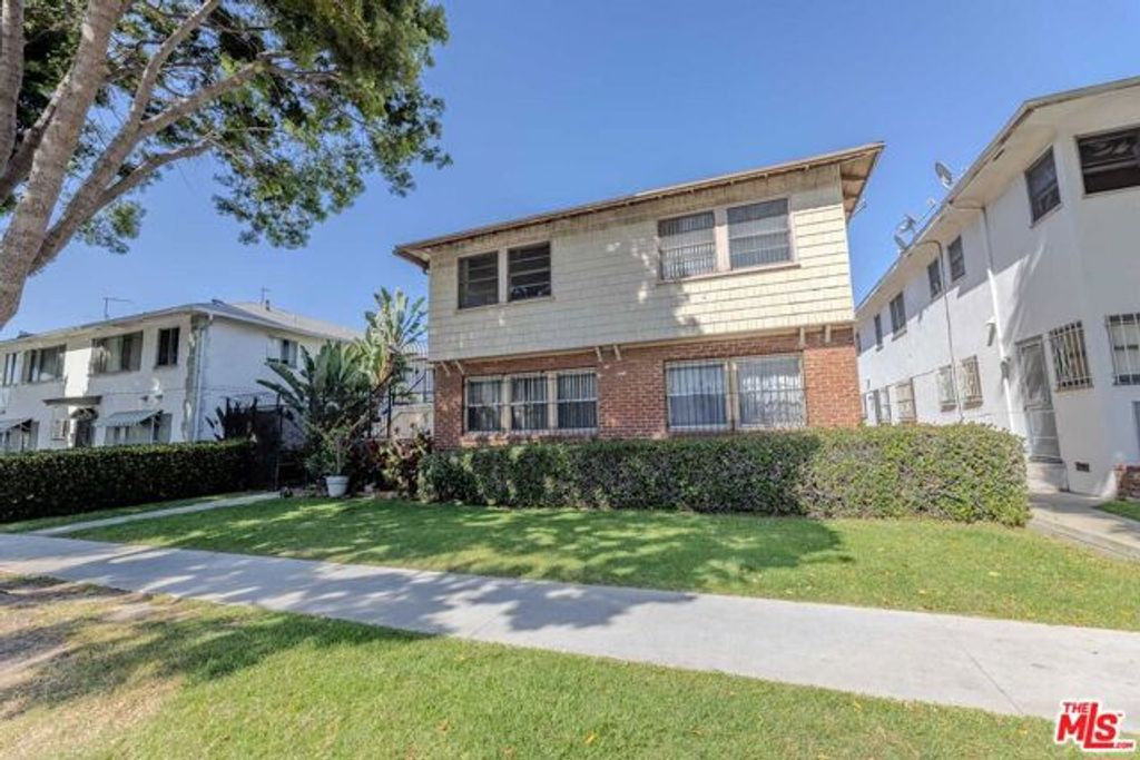 3821 Lockland Drive, Los Angeles, CA 90008
