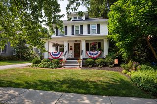 16 Bellview Street, Chagrin Falls, OH 44022