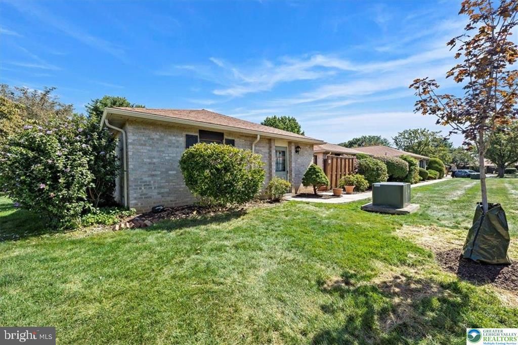 2796 SPRINGHAVEN PL, Macungie, PA 18062