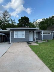 8430 Churchville Drive, Houston, TX 77080