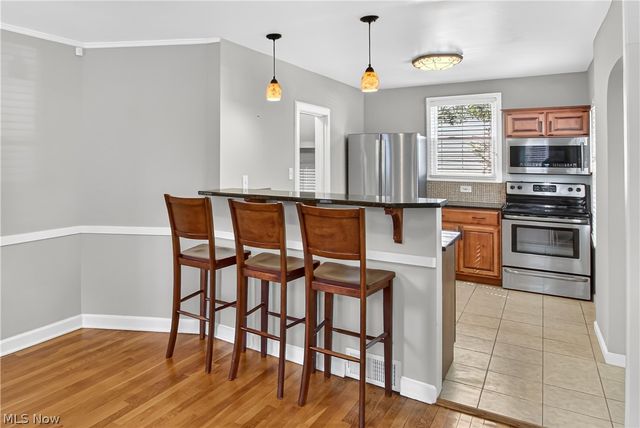 2649 Lakeview Avenue, Rocky River, OH 44116