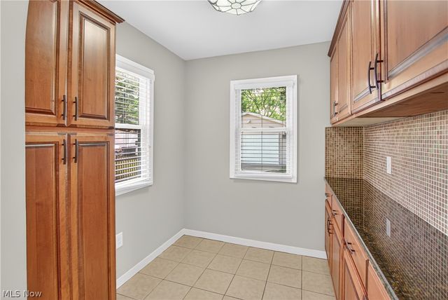 2649 Lakeview Avenue, Rocky River, OH 44116