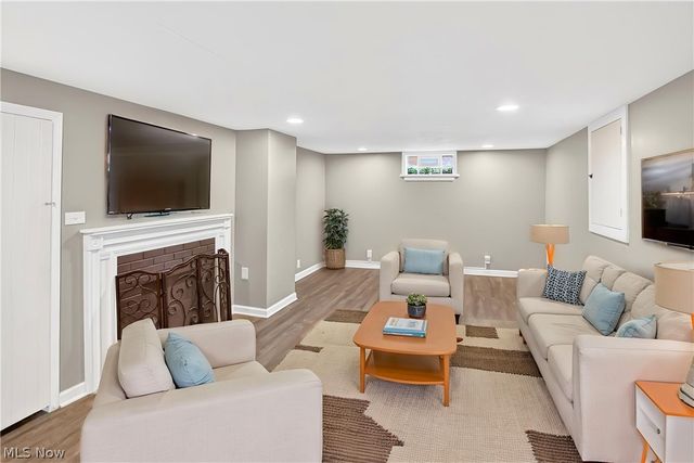 2649 Lakeview Avenue, Rocky River, OH 44116