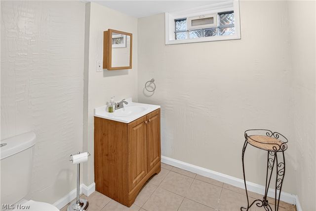 2649 Lakeview Avenue, Rocky River, OH 44116