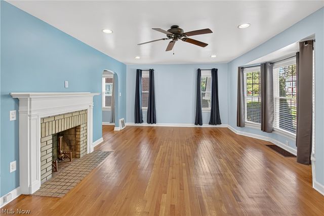 2649 Lakeview Avenue, Rocky River, OH 44116