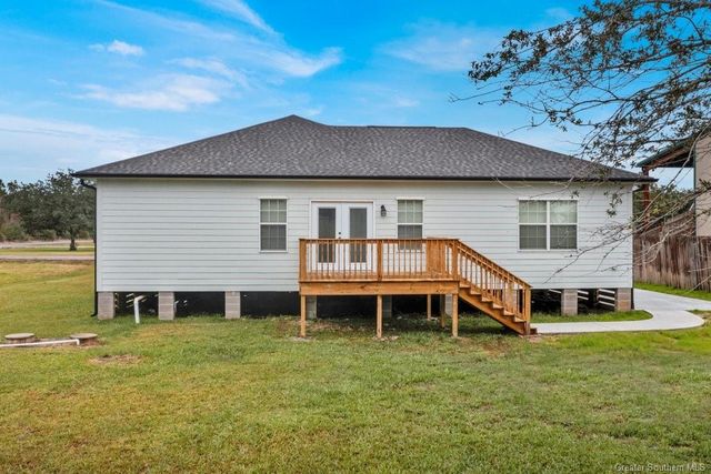 1030 White Cap Road, Sulphur, LA 70665