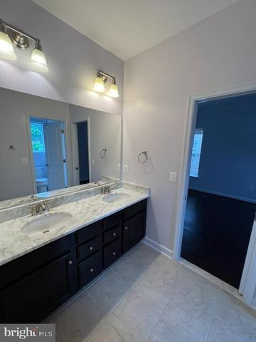 1405 LAFAYETTE DR, Alexandria, VA 22308