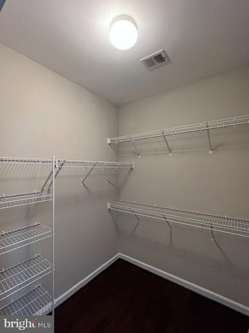 1405 LAFAYETTE DR, Alexandria, VA 22308