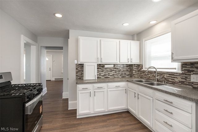 826 Dover Avenue, Akron, OH 44320