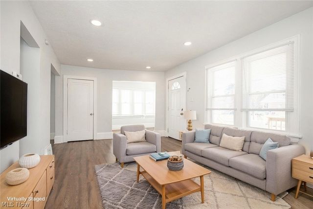 826 Dover Avenue, Akron, OH 44320