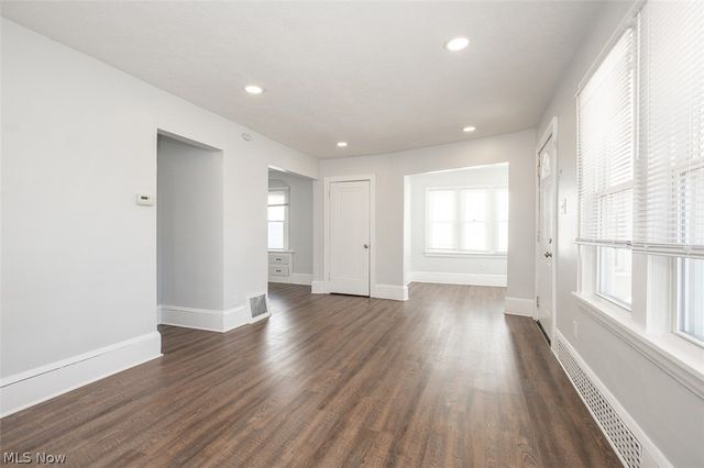 826 Dover Avenue, Akron, OH 44320