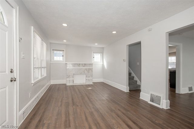 826 Dover Avenue, Akron, OH 44320