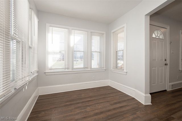 826 Dover Avenue, Akron, OH 44320