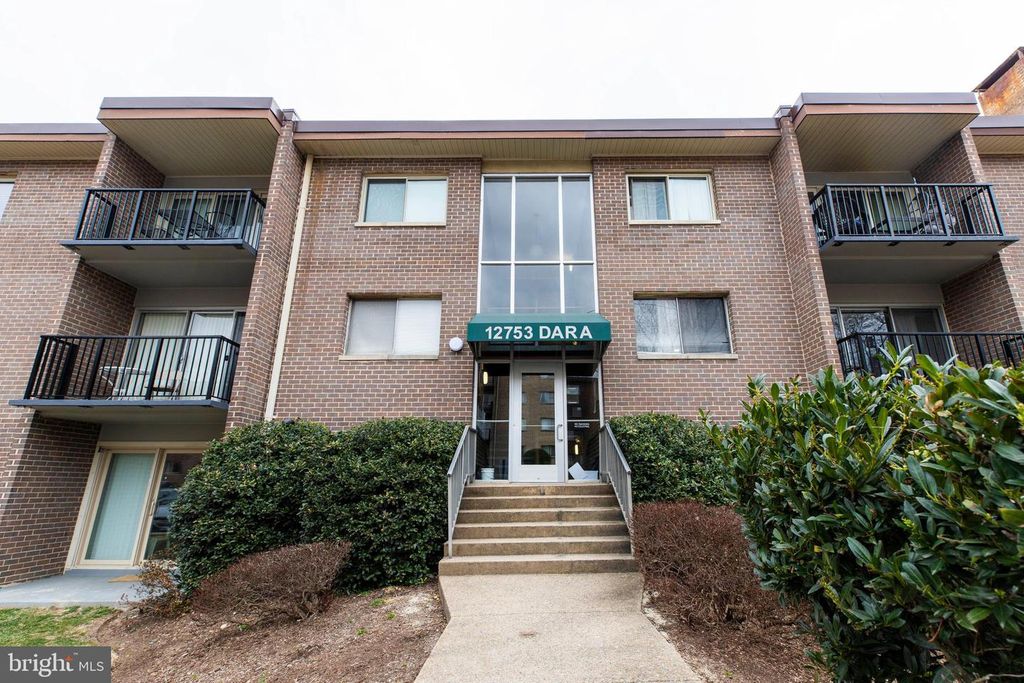12753 DARA DR #202, Woodbridge, VA 22192