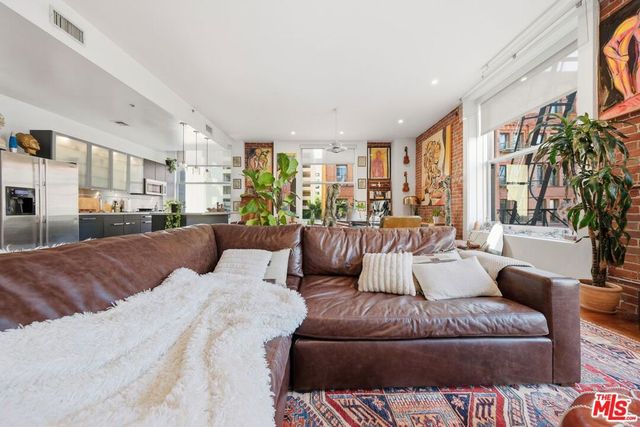 257 S Spring Street 2M, Los Angeles, CA 90012