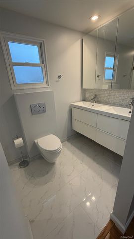 26144 Tawas Street, Madison Heights, MI 48071