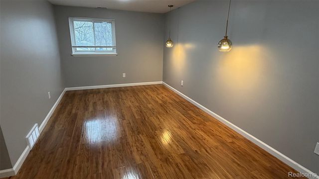 26144 Tawas Street, Madison Heights, MI 48071