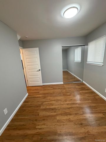 26144 Tawas Street, Madison Heights, MI 48071