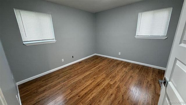 26144 Tawas Street, Madison Heights, MI 48071