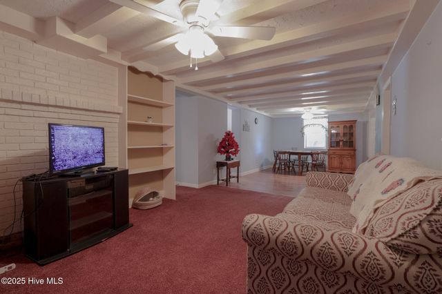 178 Stanley Street, West End, NC 27376