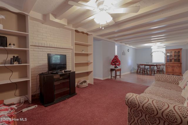 178 Stanley Street, West End, NC 27376