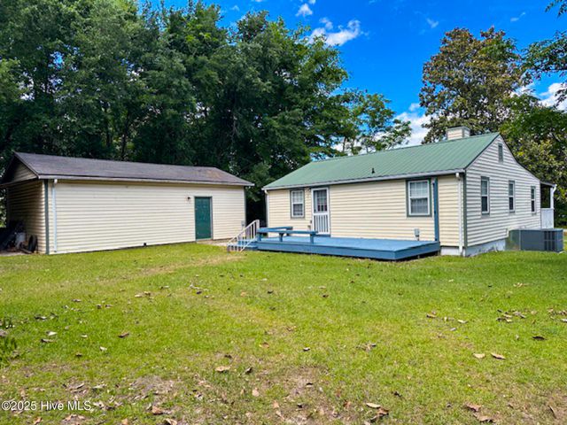 178 Stanley Street, West End, NC 27376