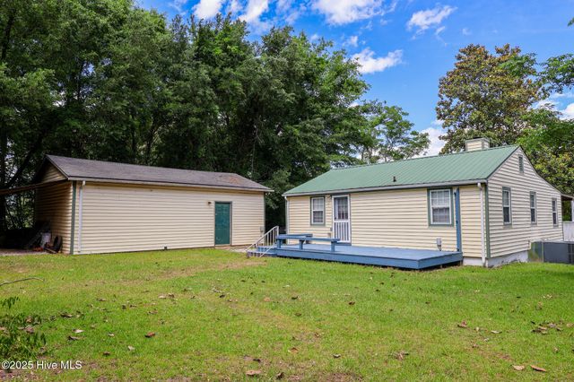 178 Stanley Street, West End, NC 27376