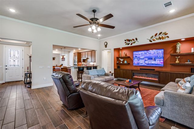 12509 Lockhart Drive, Denton, TX 76207
