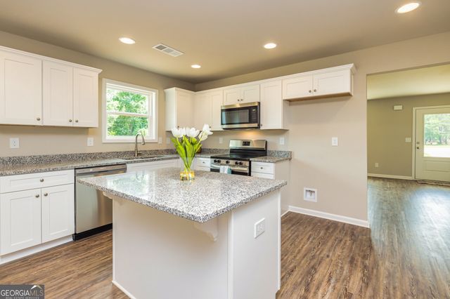 1669 Graystone Drive, Hampton, GA 30228