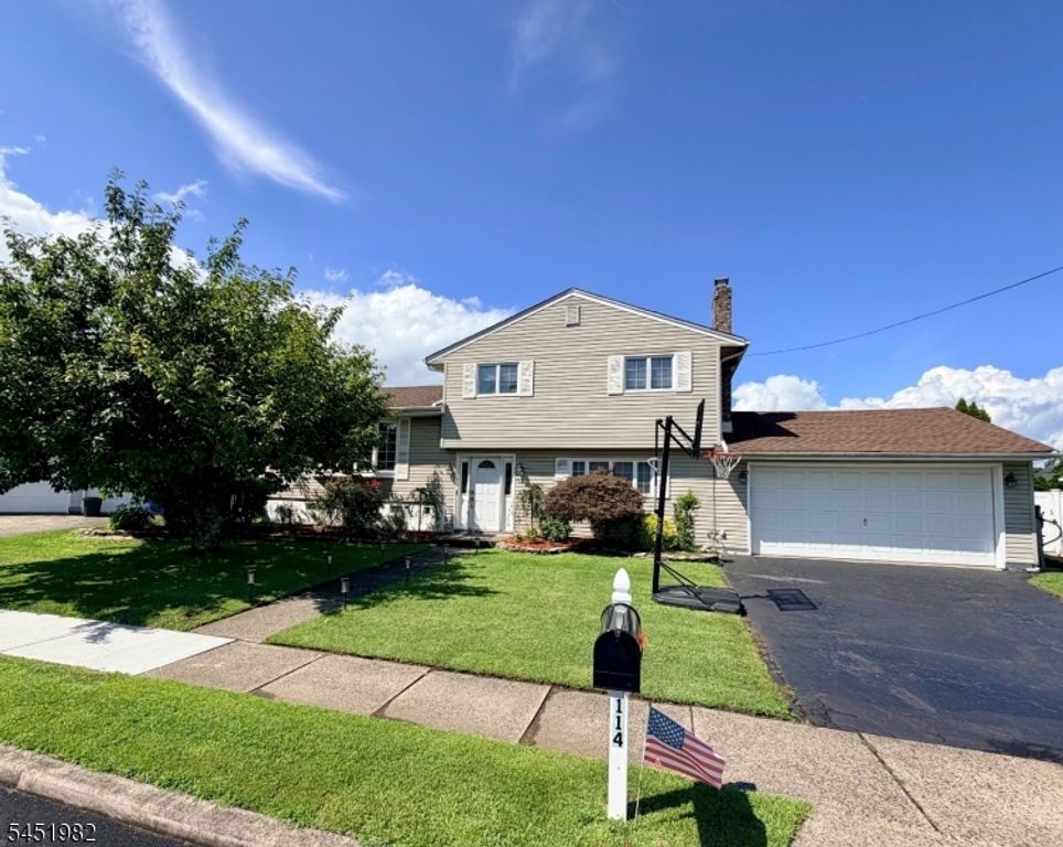 114 Sandra Dr, Totowa Boro, NJ 07512 — exterior