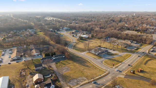 123 & 127 Venturi Drive, Chesterton, IN 46304