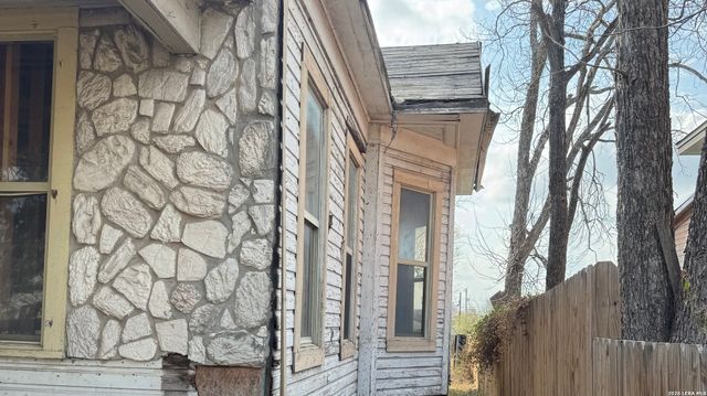 511 Olive, San Antonio, TX 78202