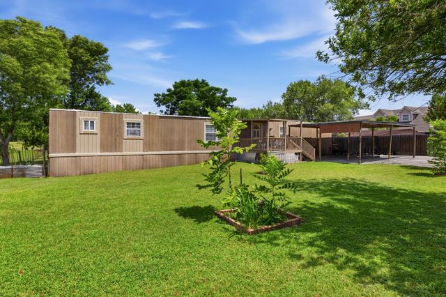 1840 Pine ST, San Marcos, TX 78666