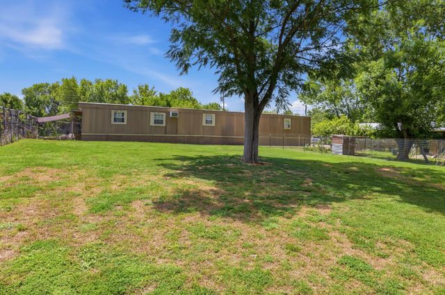 1840 Pine ST, San Marcos, TX 78666
