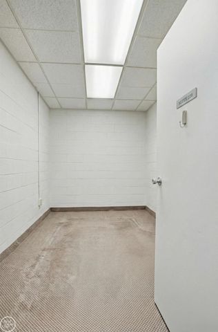 22655 S Chrysler Drive, Hazel Park, MI 48030