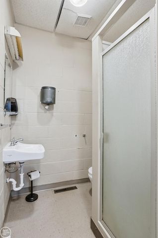 22655 S Chrysler Drive, Hazel Park, MI 48030