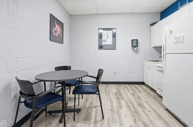 22655 S Chrysler Drive, Hazel Park, MI 48030