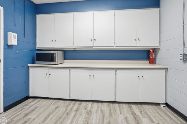 22655 S Chrysler Drive, Hazel Park, MI 48030