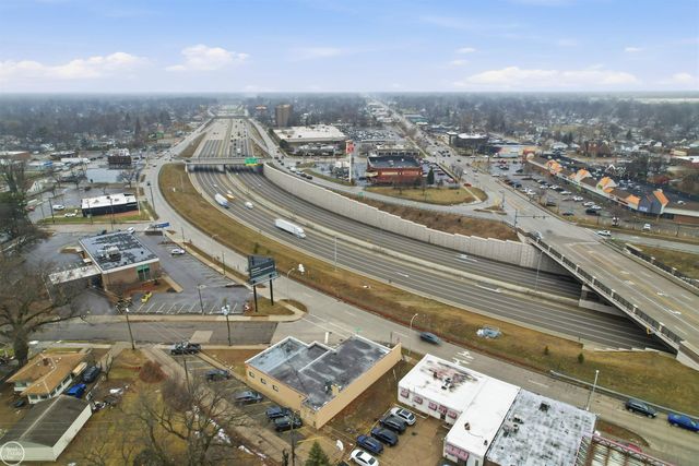 22655 S Chrysler Drive, Hazel Park, MI 48030