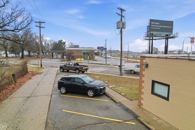 22655 S Chrysler Drive, Hazel Park, MI 48030