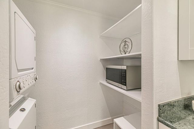 264 N Whisman Road 11, Mountain View, CA 94043