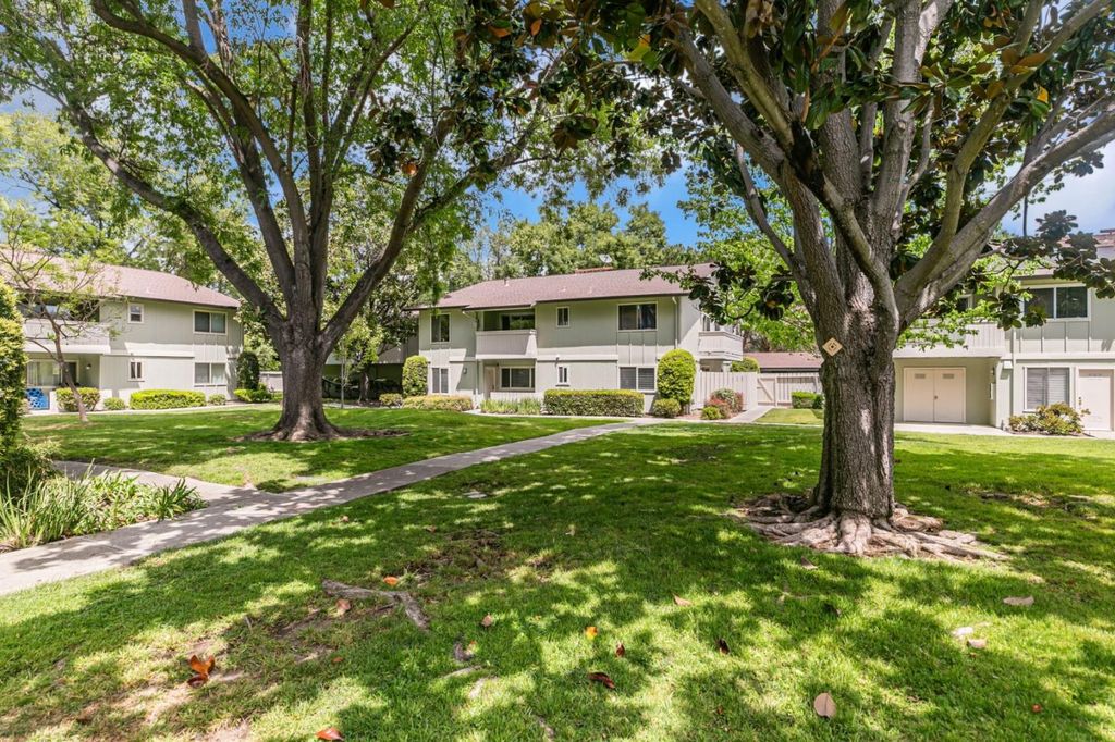 264 N Whisman Road 11, Mountain View, CA 94043
