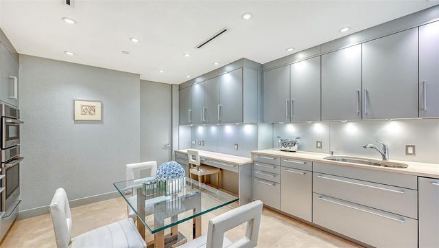 1111 RITZ CARLTON DRIVE 1202, Sarasota, FL 34236
